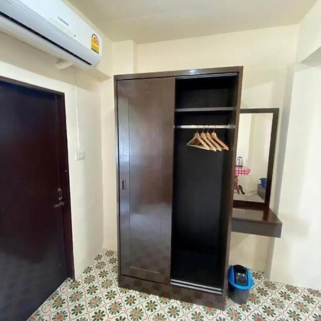 Ratanawong Place 823 بانكوك المظهر الخارجي الصورة