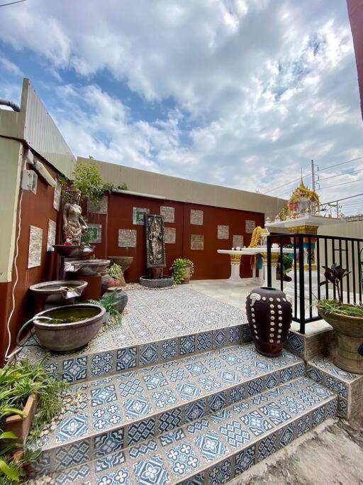 Ratanawong Place 823 بانكوك المظهر الخارجي الصورة