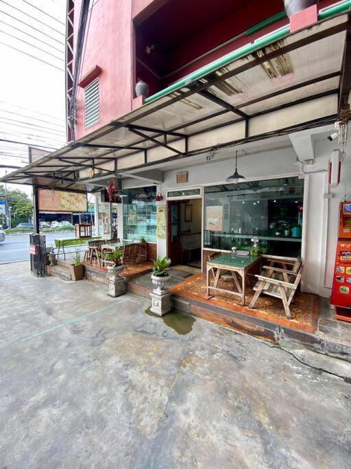 Ratanawong Place 823 بانكوك المظهر الخارجي الصورة