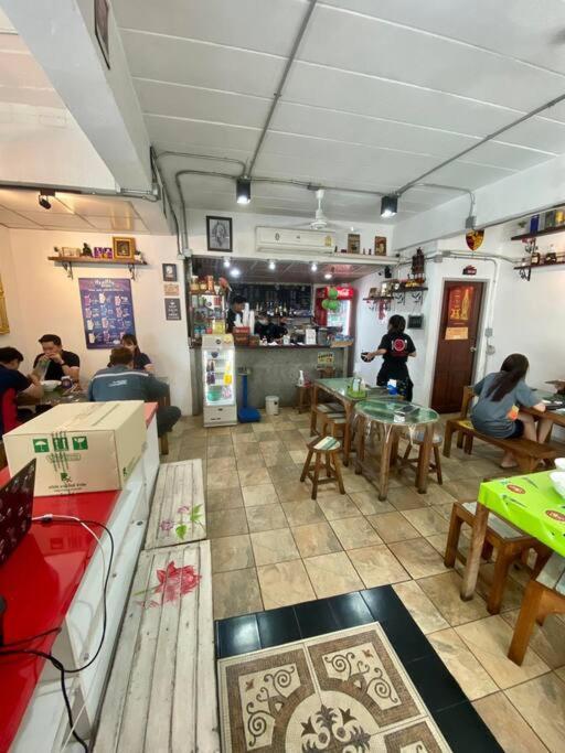 Ratanawong Place 823 بانكوك المظهر الخارجي الصورة